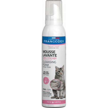 Mousse lavante pour chat